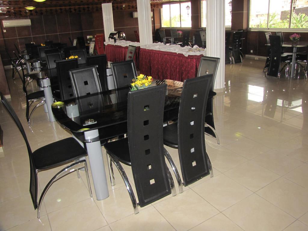 Afrique Hotel Douala Airport Экстерьер фото