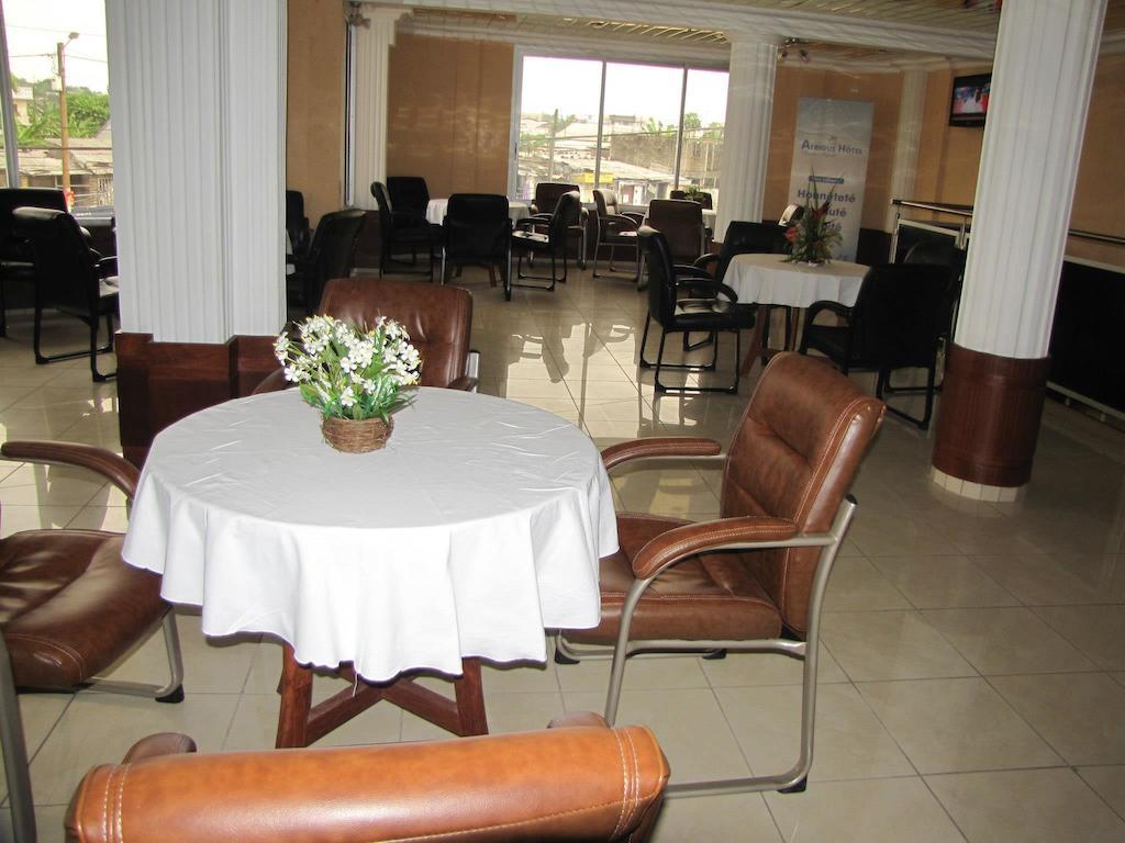 Afrique Hotel Douala Airport Экстерьер фото