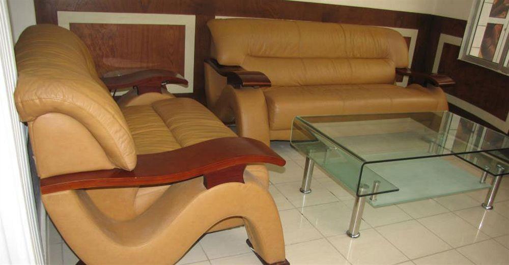 Afrique Hotel Douala Airport Экстерьер фото