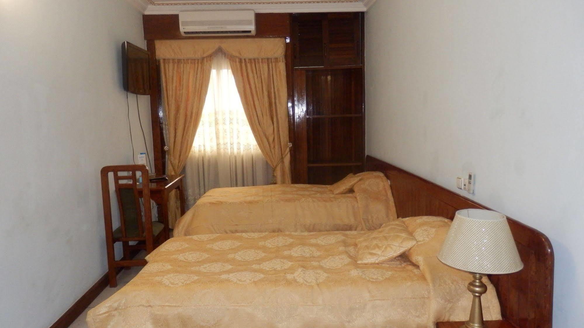 Afrique Hotel Douala Airport Экстерьер фото