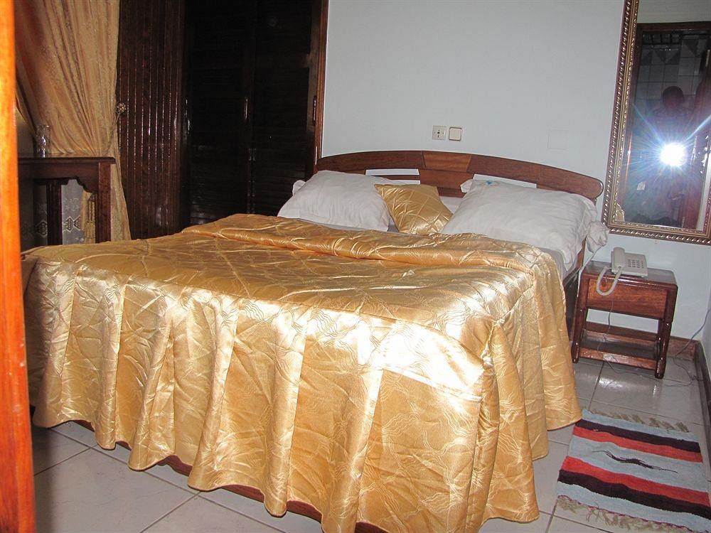 Afrique Hotel Douala Airport Экстерьер фото